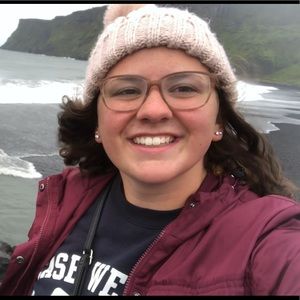 Meet your Posher, Julia